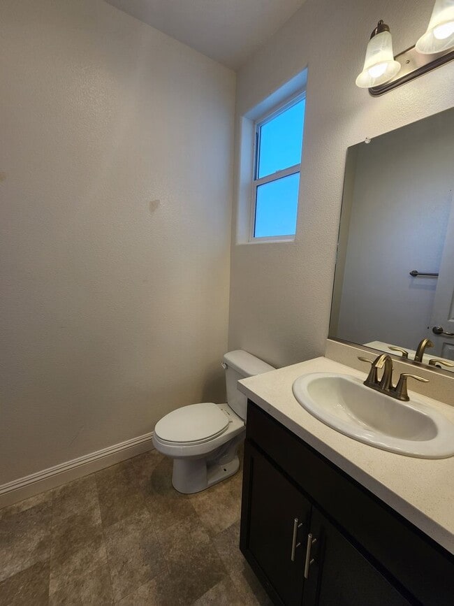 Building Photo - 231 Ninos Dr