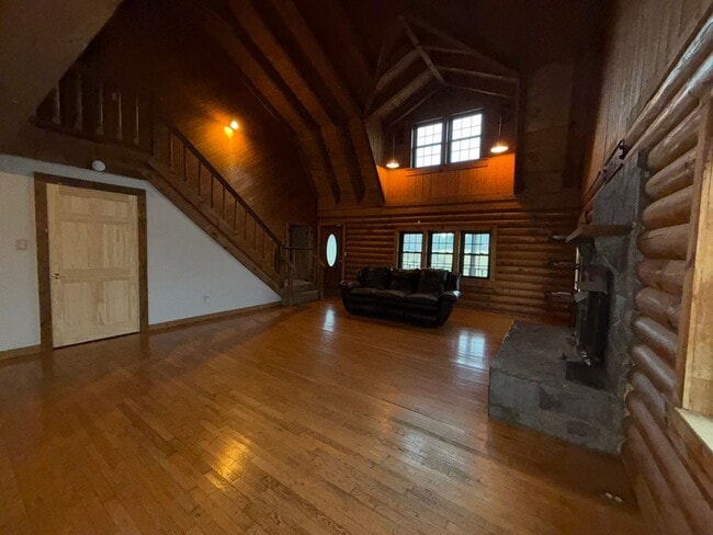 Building Photo - 3 Bedroom, 2 Bathroom- House in Cedartown!