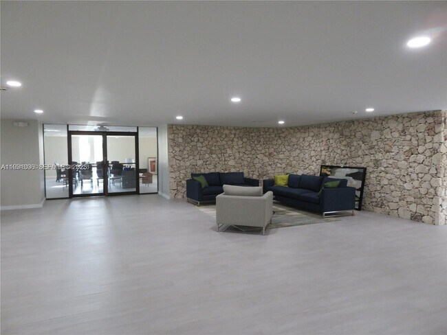 Building Photo - 8075 SW 107th Ave