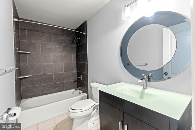 Building Photo - 81 Willow Ct