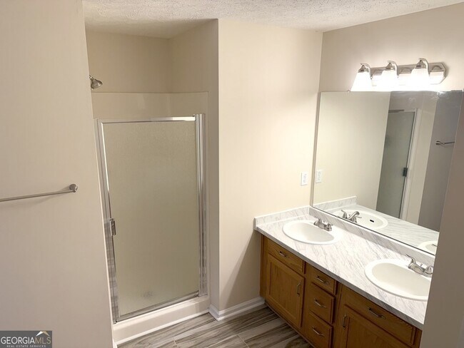 Building Photo - 228 Solomon Dr