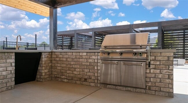 Building Photo - 661 Buxton Drive