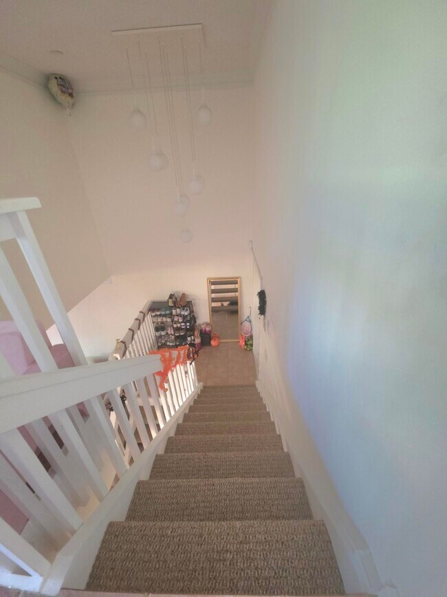 Building Photo - 5705 Fox Hollow Dr