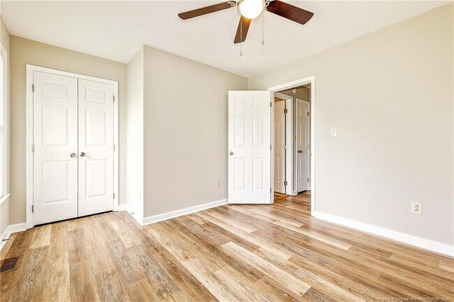 Building Photo - 5928 Lively Ct