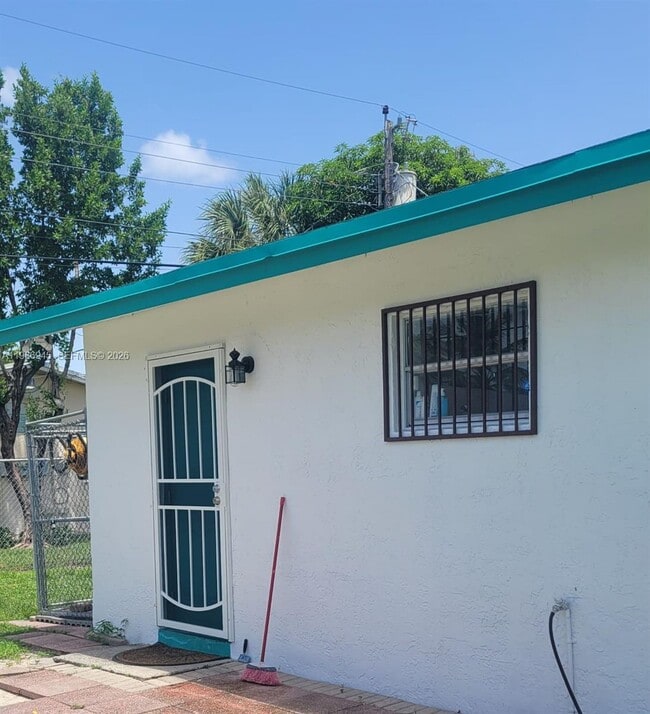 Building Photo - 2891 NW 14th St