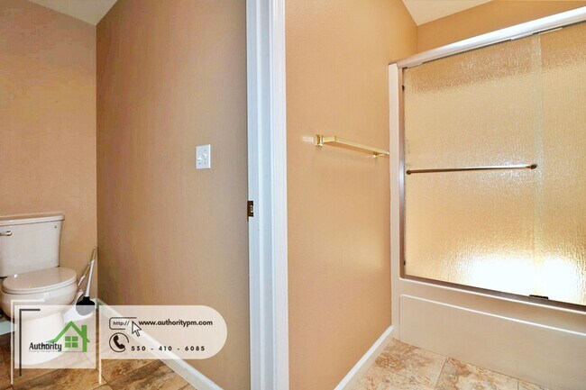 Building Photo - 5826 Beaumont Dr