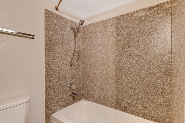 Building Photo - 5240 Indian River Dr