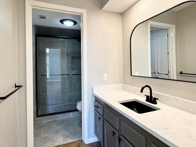 Building Photo - 30 Casa Verde St