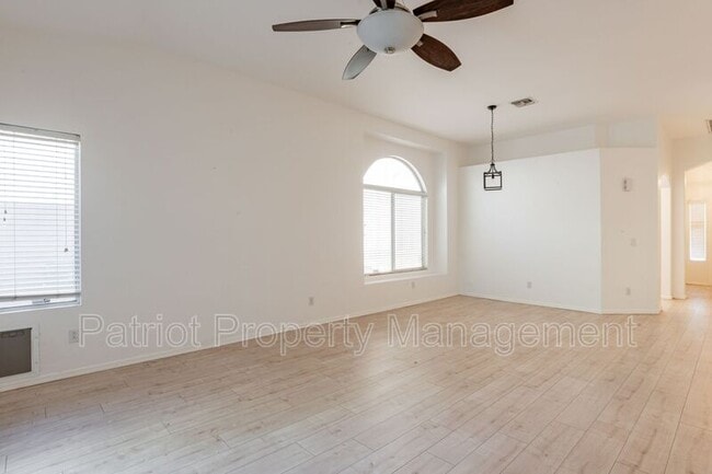 Building Photo - 16728 S 22nd St