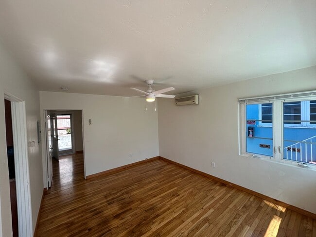 Building Photo - Updated Cottage in Banker's Hill