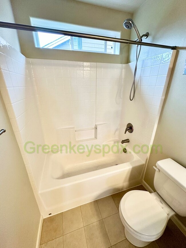 Building Photo - Gorgeous 3-Bedroom 2.5-Bathroom House with...