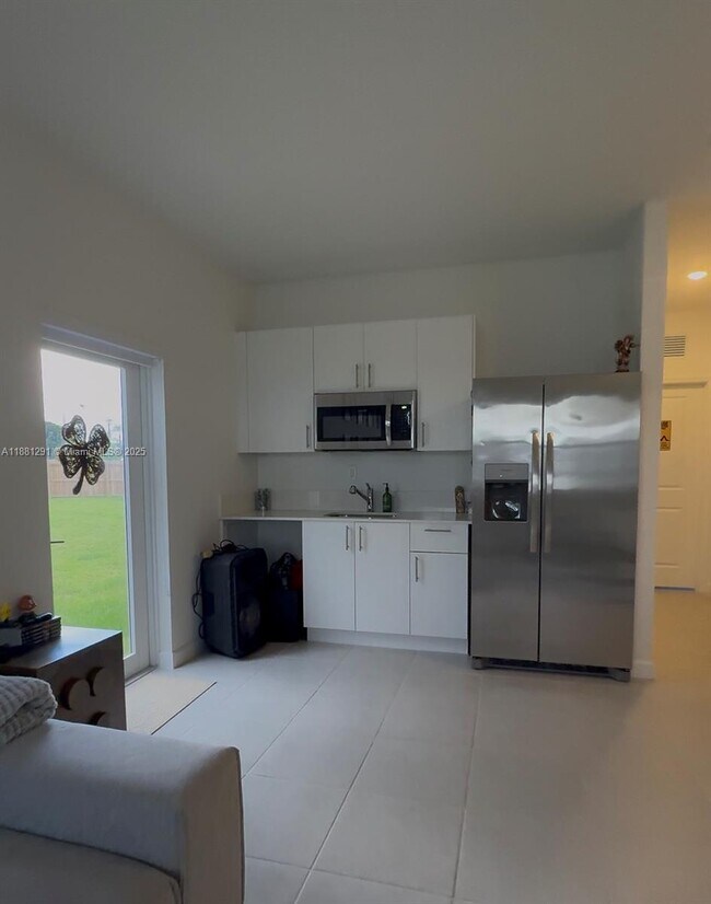 Primary Photo - 2415 SE 23rd Rd