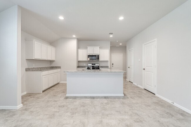 Building Photo - 5808 Piedrosa Ct