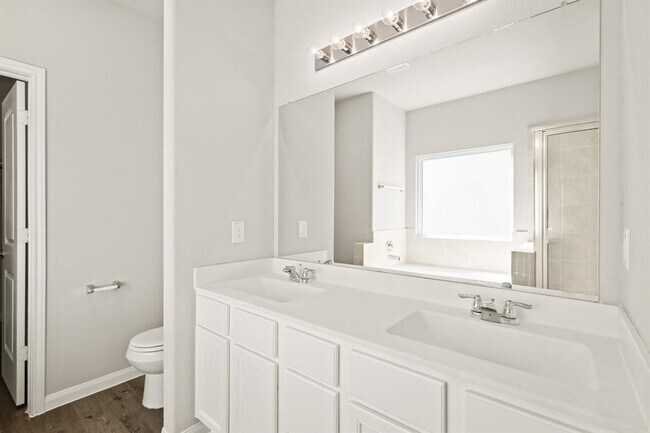 Building Photo - 2291 Raider Dr