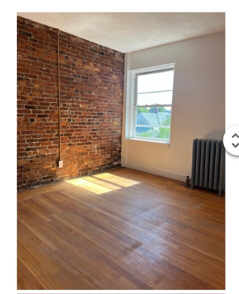 Building Photo - 30 Reedsdale St
