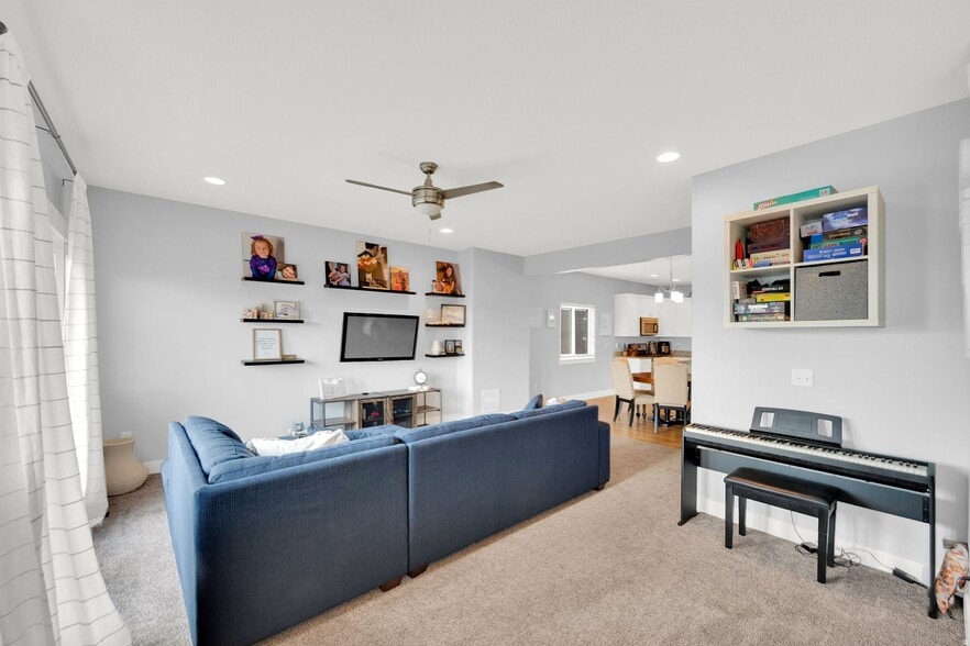 Building Photo - 67 S Walker Ln