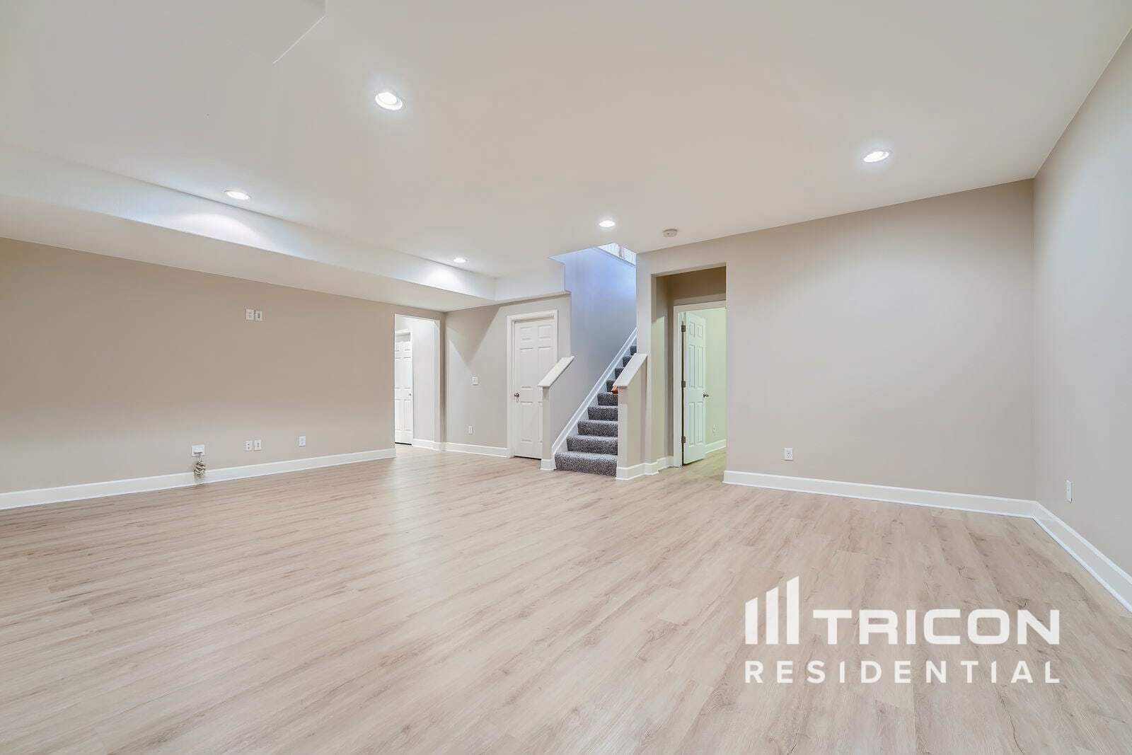 Building Photo - 26110 E Davies Dr