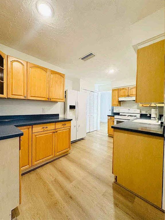 Building Photo - 9171 NW 26th St