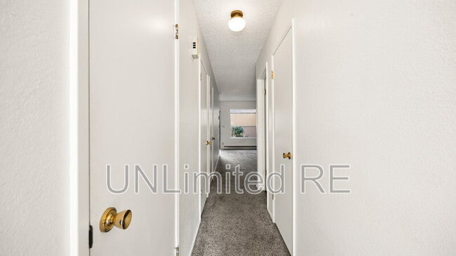 Building Photo - 1637 Canada Crescent