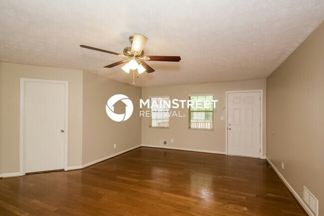 Building Photo - 3 Bedroom Pet-Friendly Home in McDonough, ...