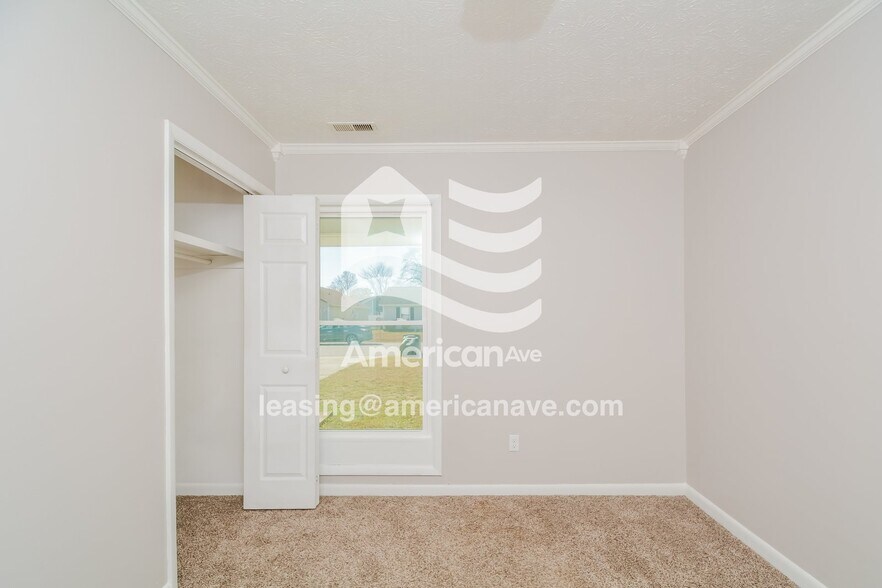 Building Photo - 1030 Bradley St