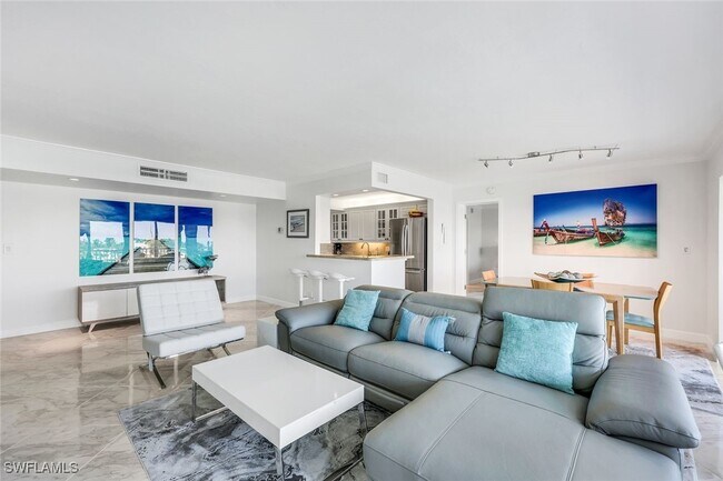 Building Photo - 2750 Gulf Shore Blvd N