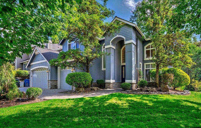 Primary Photo - 4 bed 3 bath plus bonus room in Bothell