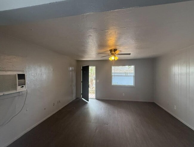 Building Photo - 129 N Pompano Ave