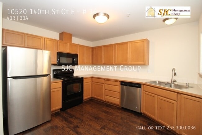 Building Photo - Four bedroom townhouse for rent in South H...