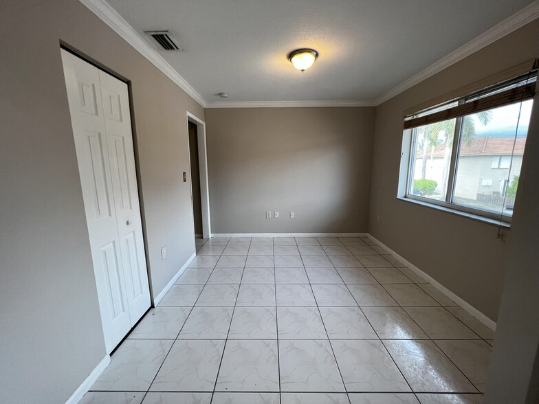 Building Photo - 351 NW 82nd Ave