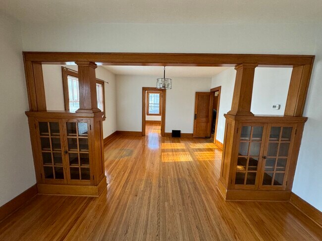 Building Photo - 1002 B St