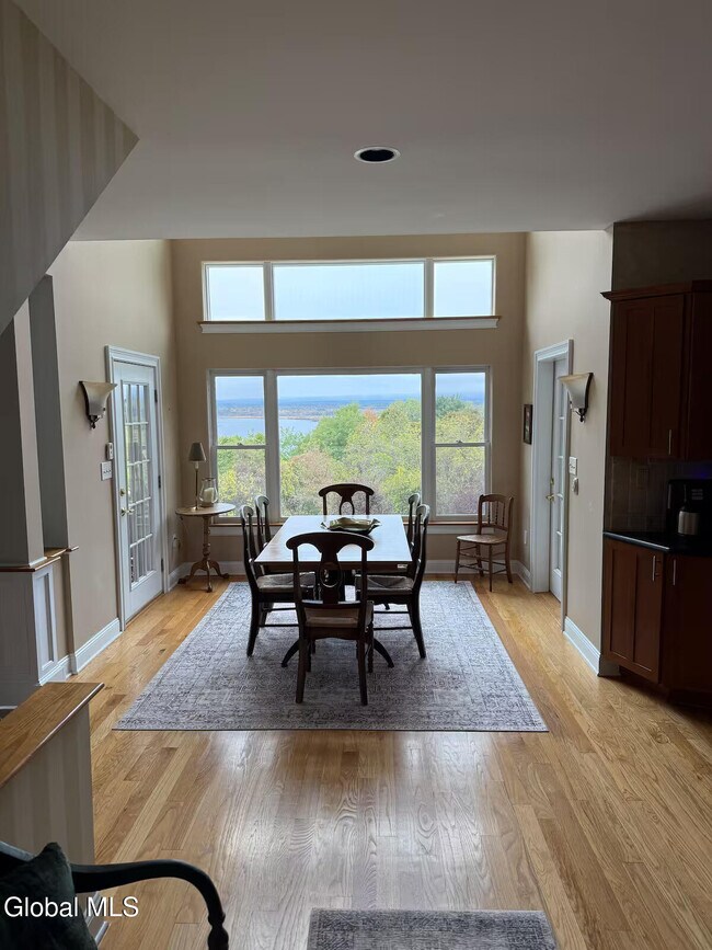 Building Photo - 27 Hill Rd