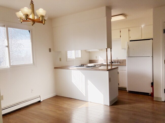 Building Photo - 1103 Broaddus St