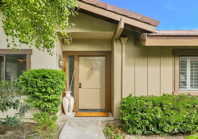 Building Photo - 39 Blue River Dr