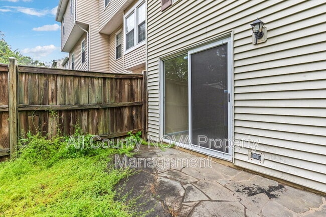 Building Photo - 7612 Indian Hills Dr