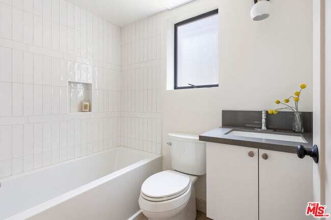 Building Photo - 173 1/2 S Ave 57