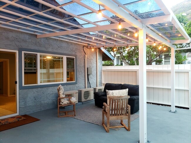 Building Photo - 1070 Awawamalu St