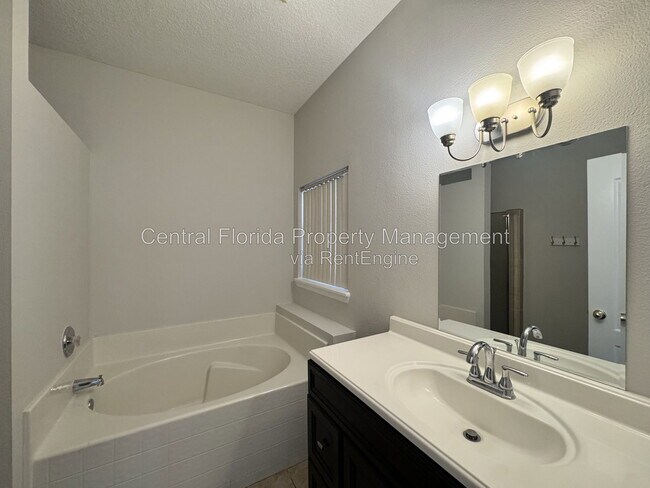 Building Photo - 11273 Moonshine Creek Cir