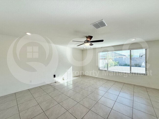 Building Photo - 2635 W Bowker St