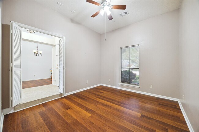 Building Photo - 1020 Sugardale Ct