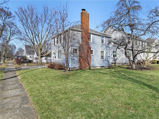 Building Photo - 54 Westmoreland Dr