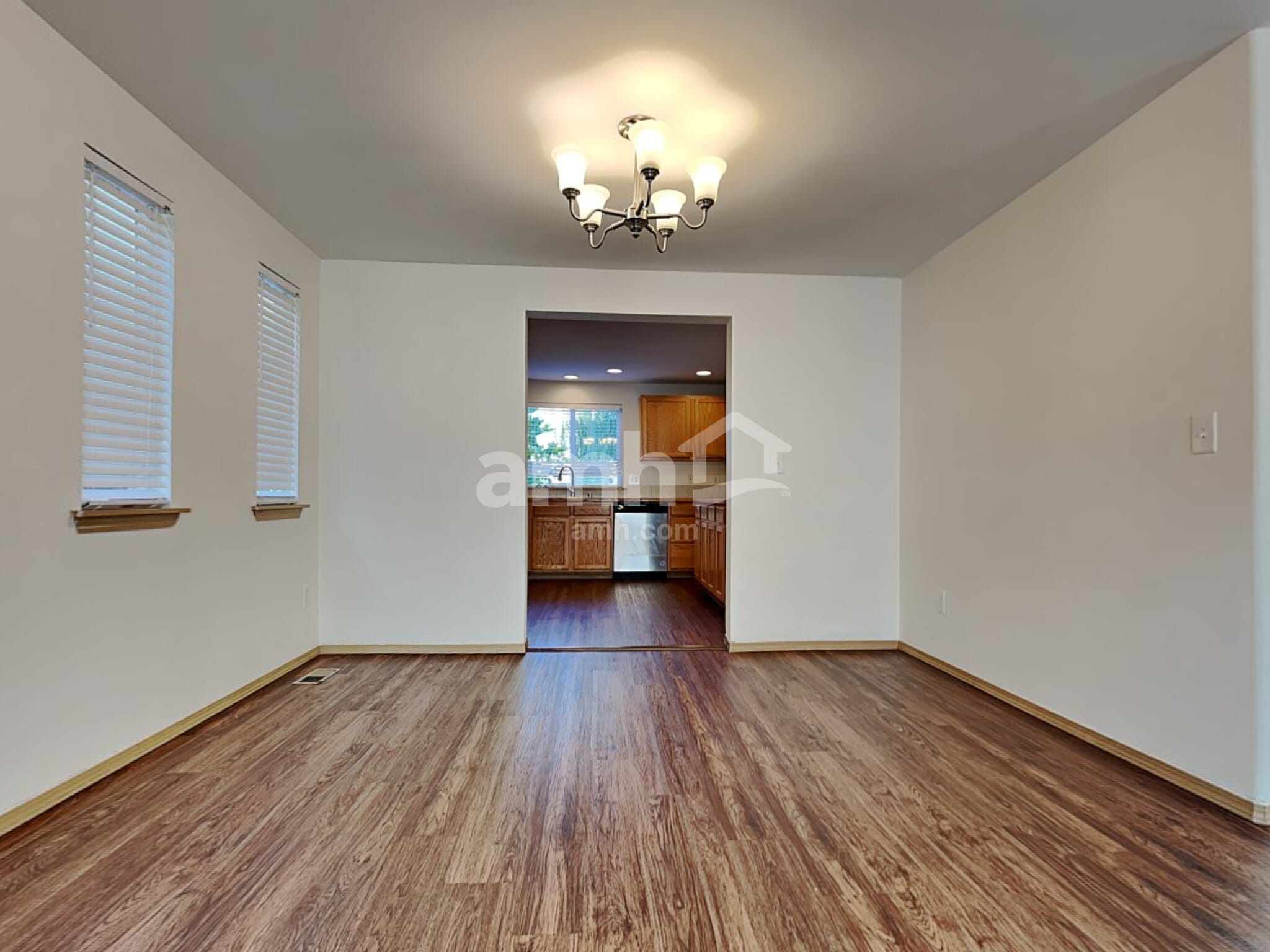 Building Photo - 809 Mac Ln SE