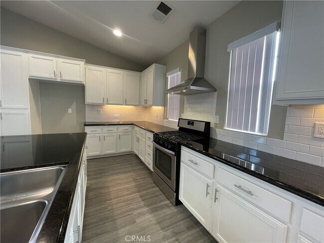 Building Photo - 34791 Heritage Oaks Ct