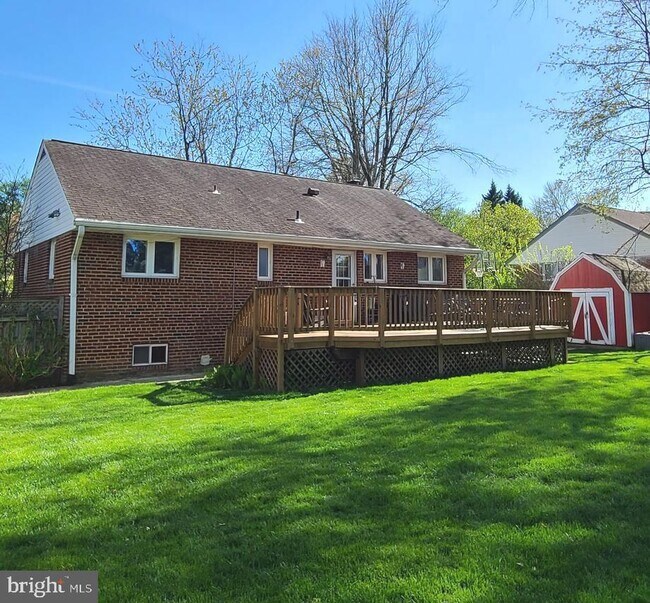 Building Photo - 7126 Sanford Ct