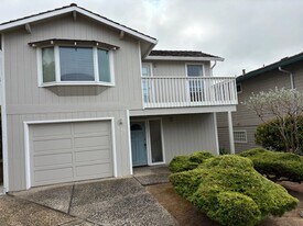 Building Photo - 545 Sea Horse Dr