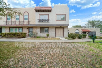 Building Photo - 10958 Crown Pk Ln