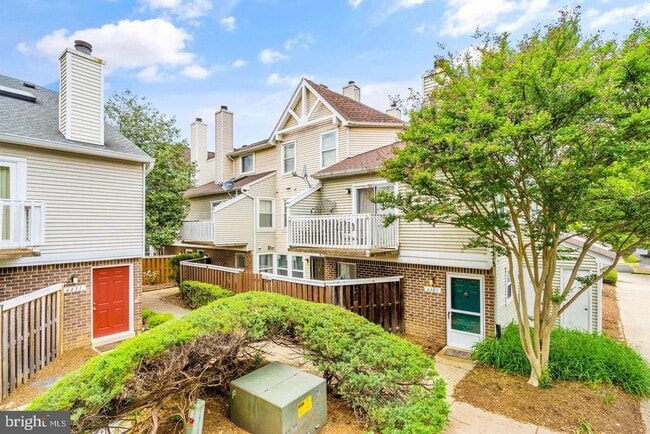 Building Photo - 4401 Pembrook Village Dr
