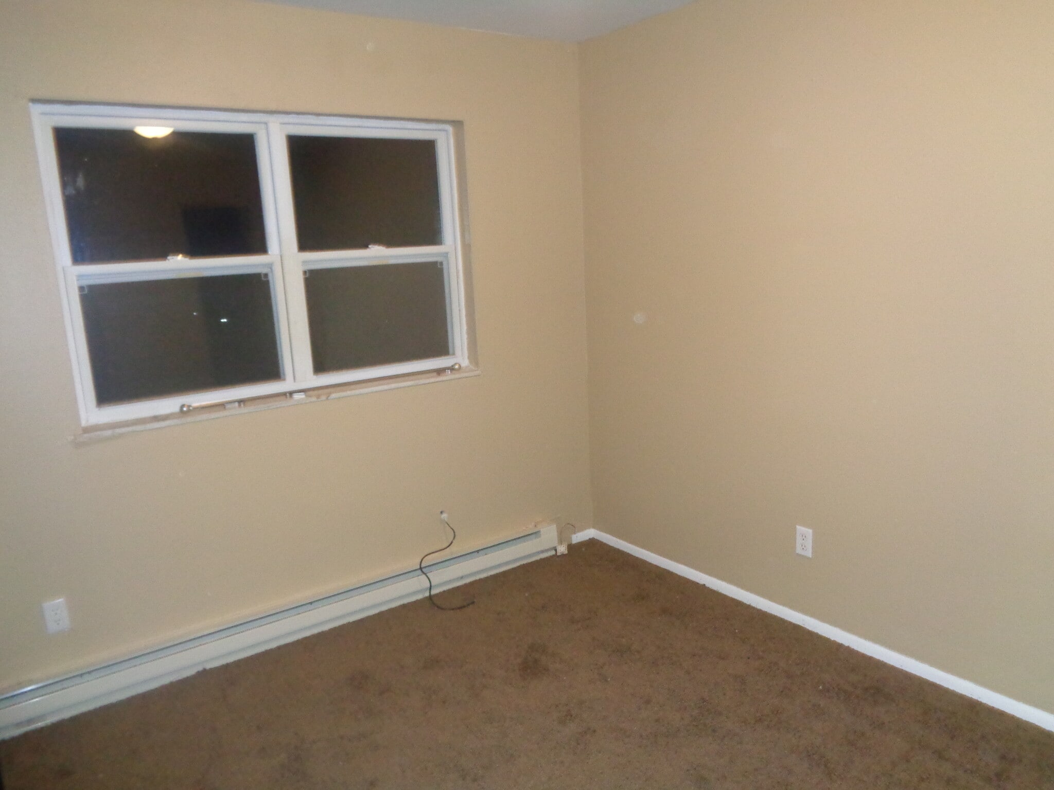 Bedroom - 124 Maple St