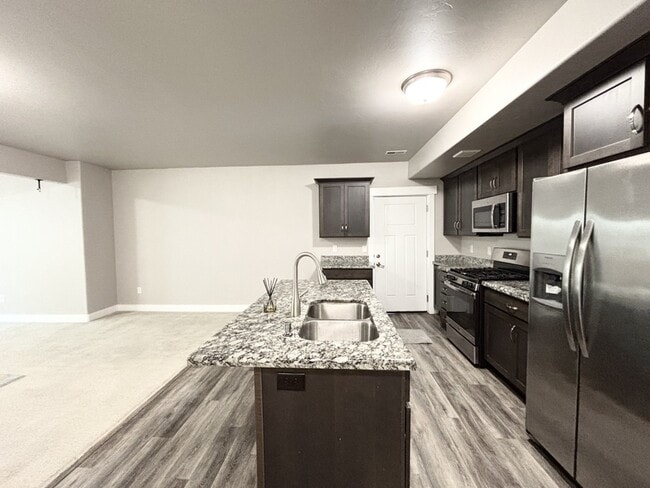 Building Photo - 11528 S 4055 W