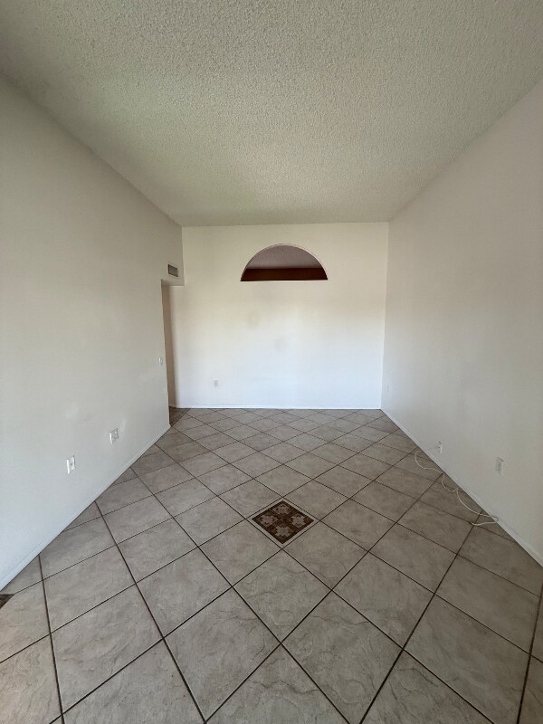 Building Photo - 11022 W Boswell Blvd